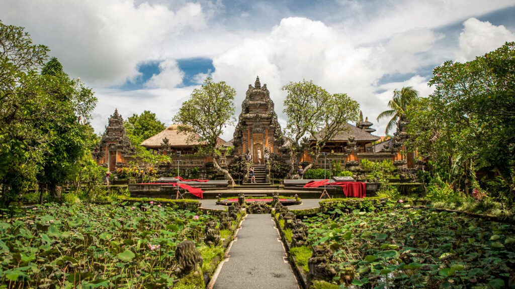 Overview of Taman Saraswati Temple Ubud