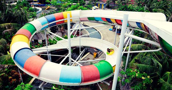 Speed Spiral Slider Ride Water Park In Bali