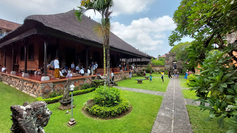 Exterior of the Karangasem Building at the Bali Museum: Visitor Guide