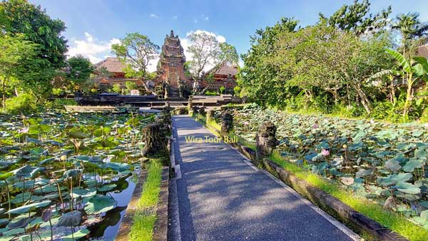 Taman Saraswati Temple