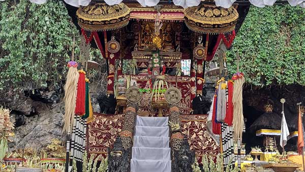 the shrine near the cave mouth is dedicated to Worship Maheswara God