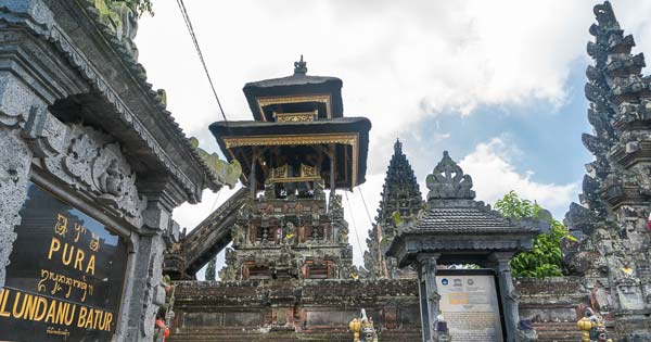 Entrance of Pura Ulun Danu Batur with traditional Balinese architecture.