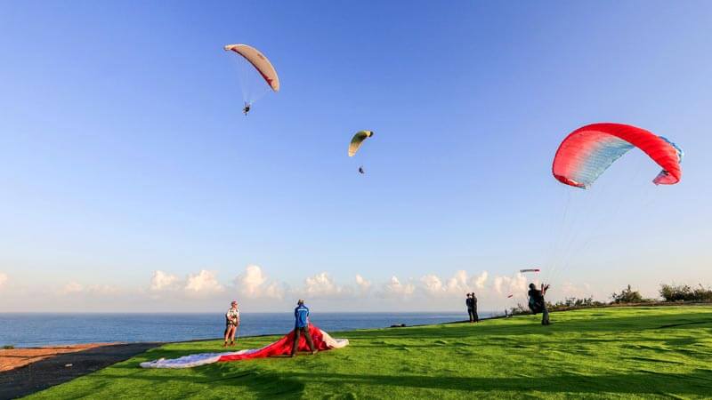 Tandem Paragliding Riug Nusa Dua