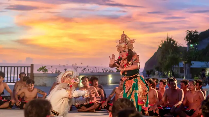 Ramayana scene at the Melasti amphitheater at sunset with the chorus seated