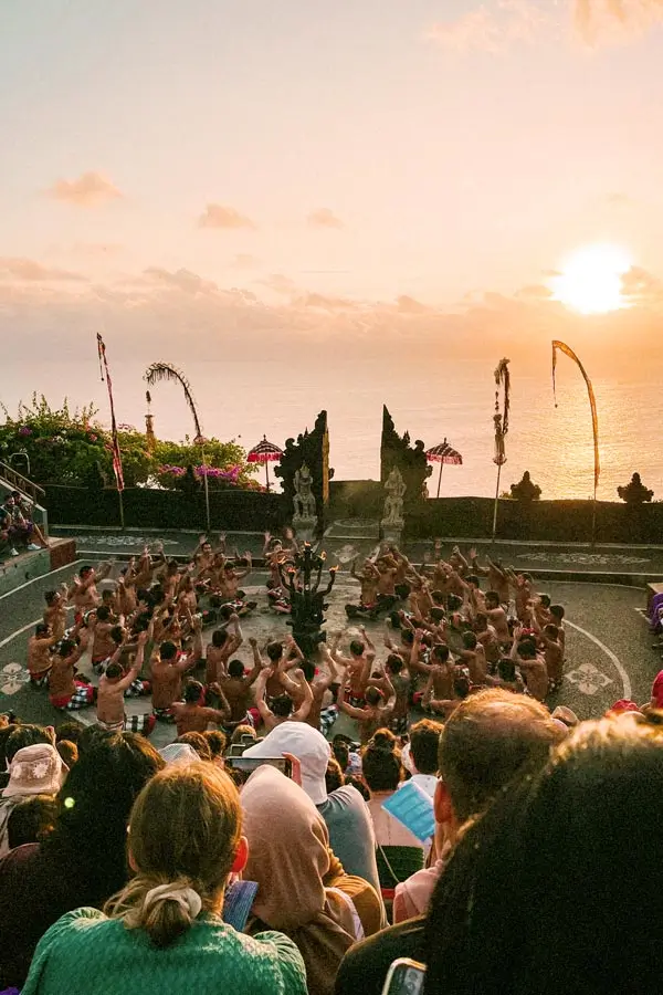 Uluwatu Kecak tickets tip: sunset crowd at amphitheater
