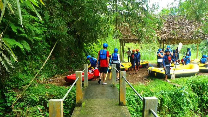 Access path to the rafting start area