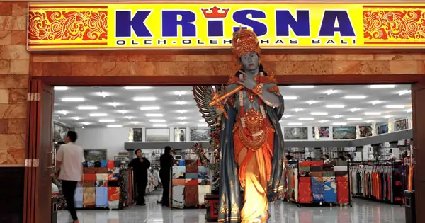 Krisna souvenir shop entrance in Kuta
